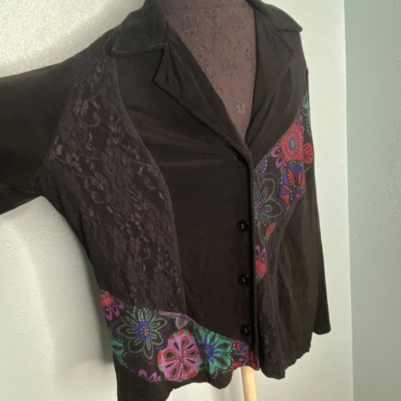 Choices Plus Size Retro Black Blouse - Picture 5 of 10